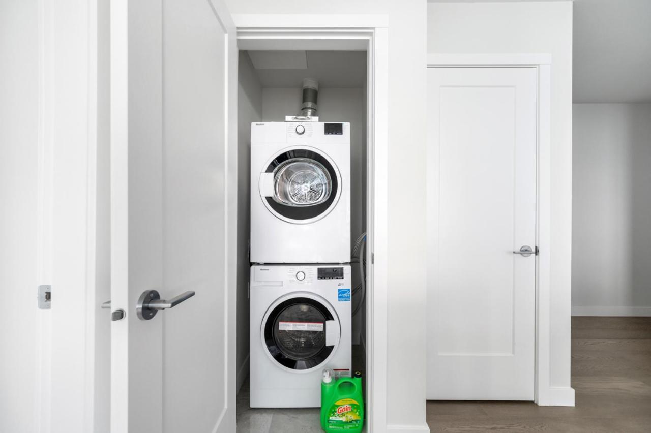Urban Oasis: Stylish Apartment Retreat At Ubc Vancouver Eksteriør bilde